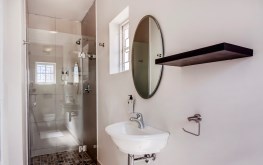 Beachfront Accommodation, Summerstrand